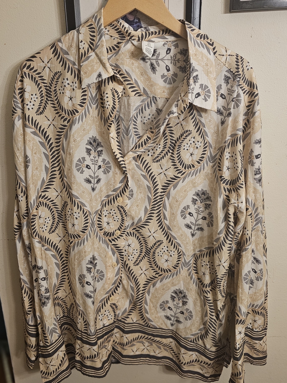 Cream Patterned Long-Sleeve Women’s Shirt